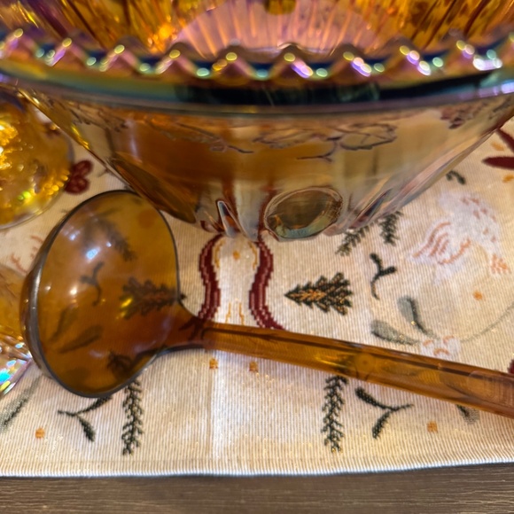 🍇 Vintage Carnival Glass Punch Bowl Set - - 11 Cups & Ultratemp Ladle - Picture 9 of 15